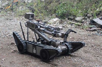Imagen de robot militar irobot PackBot 510 de Endeavor Robotics Flir para desactivar explosivos y bombas